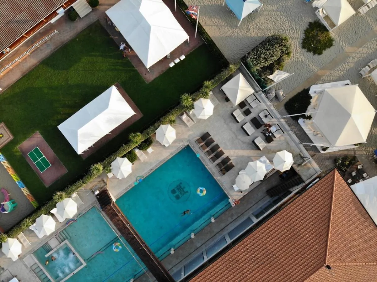 Teresita Wellness Club Apartment Viareggio