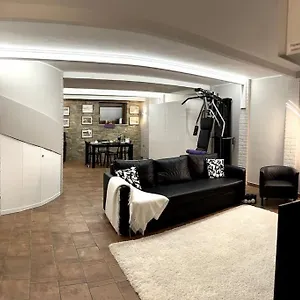 https://appartamento-ebhouse.it-lombardy.com