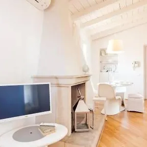 https://di-punto-in-bianco-home.hotelinveneto.com