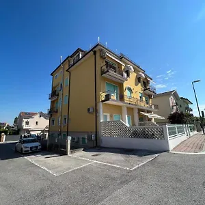 https://sea-joy.hotelinveneto.com