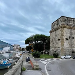 Appartamento La Brezza Viareggina A 500 Mt Dal Mare, Dal Carnevale E Dagli Stabilimenti Balneari, Viareggio