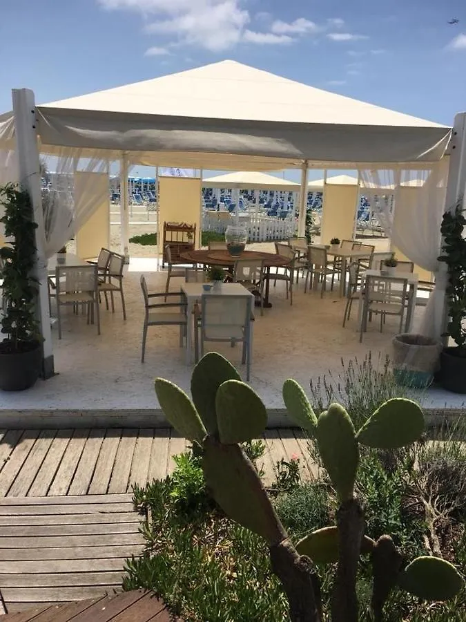 Apartmán Teresita Wellness Club Viareggio 0*,